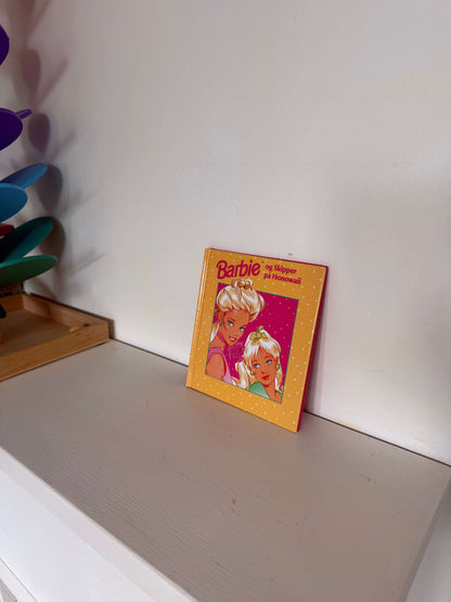 Barbie og Skipper på Hawaii – Barbie børnebog