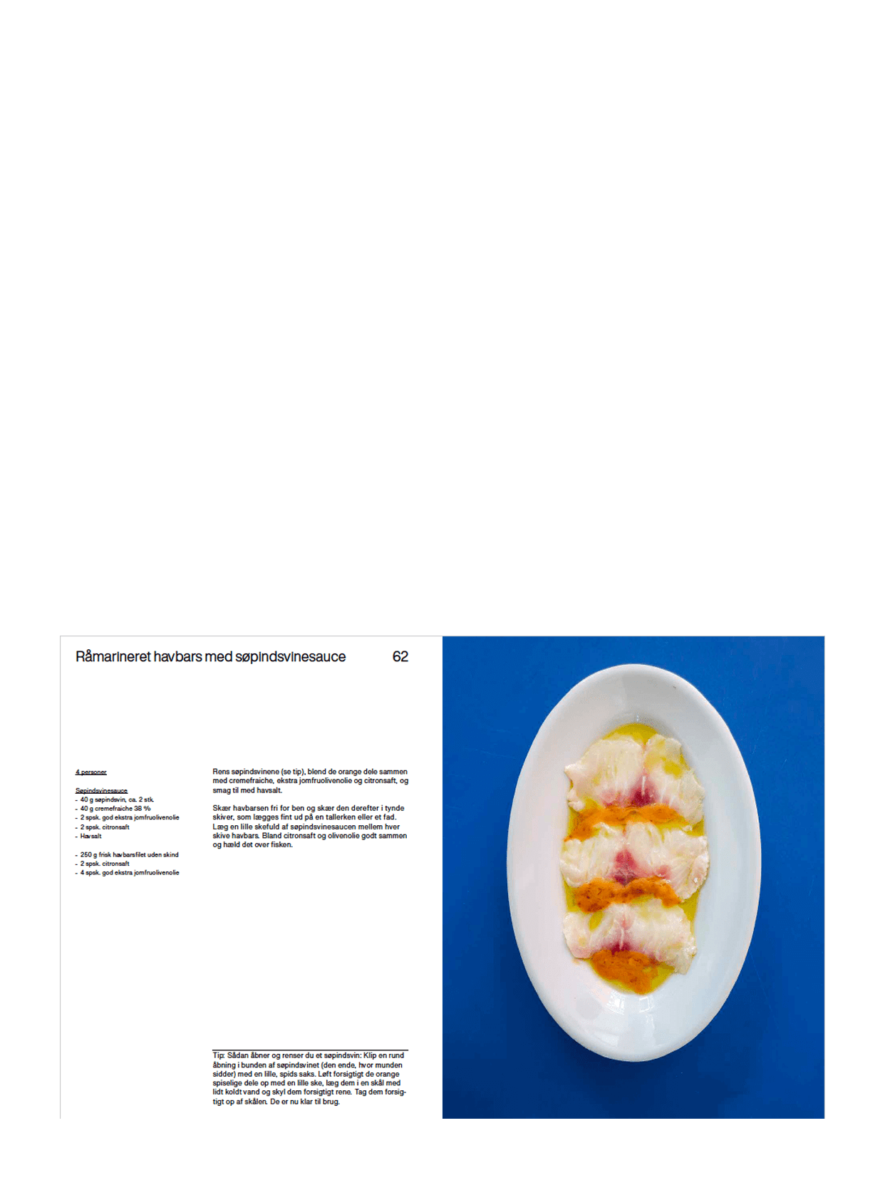 En delikat italiensk forret serveret på hvidt fad.